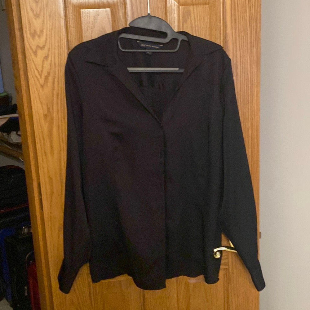 Brooks Brother elegant black blouse shirt. Size 8. Like New.